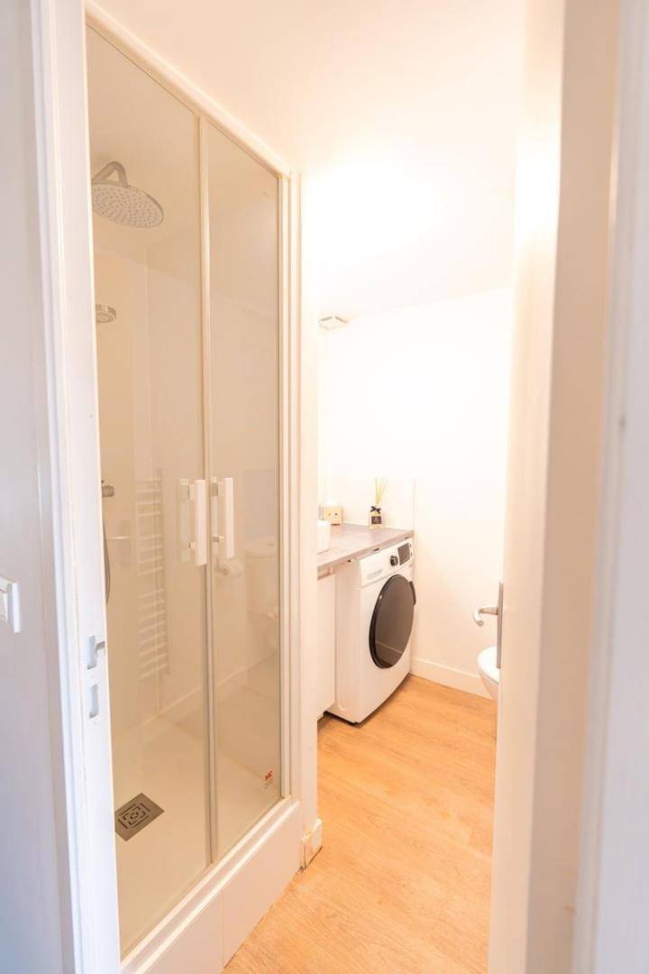 Duplex Confortable En Centre Avec 2 Chambres شالو أو شُمْبانيِ المظهر الخارجي الصورة
