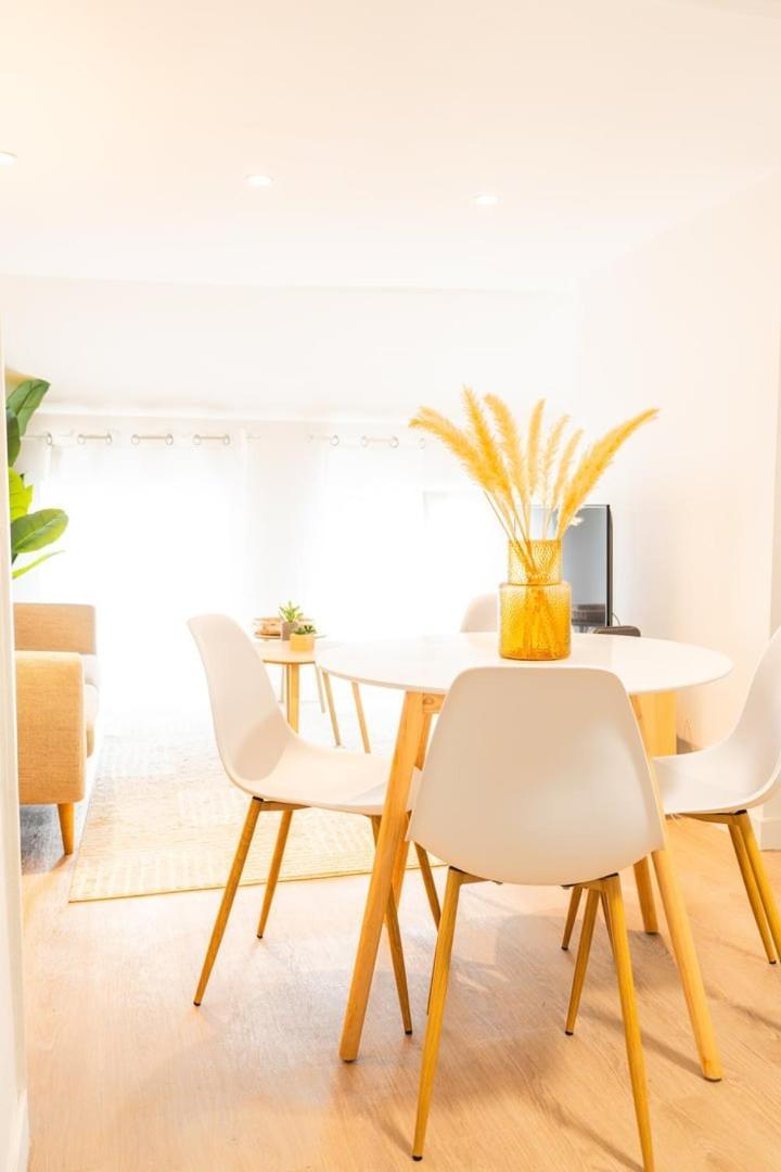 Duplex Confortable En Centre Avec 2 Chambres شالو أو شُمْبانيِ المظهر الخارجي الصورة