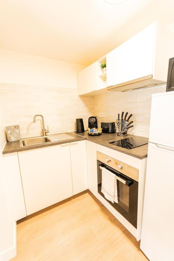 Duplex Confortable En Centre Avec 2 Chambres شالو أو شُمْبانيِ المظهر الخارجي الصورة